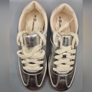 Women's No Boundaries Silver Sneakers, Size 9